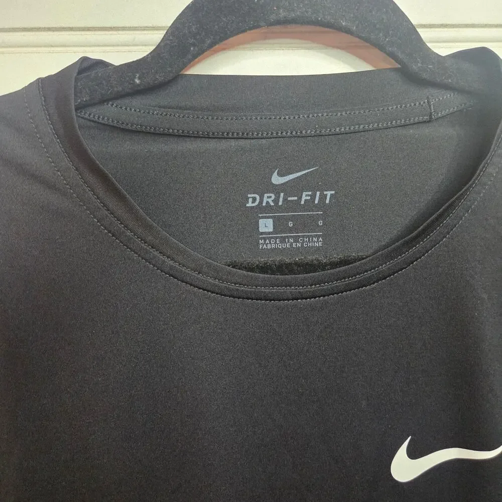 Nike Dri-FIT Men’s Medium Black Camo Long Sleeve Performance Shirt